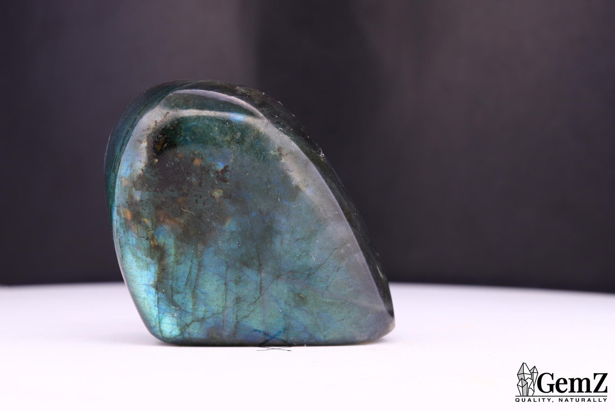 Labradorite polie, reflets bleu-vert – Madagascar – 73 g