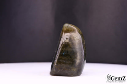 Labradorite polie, reflets bleus – Madagascar – 67 g
