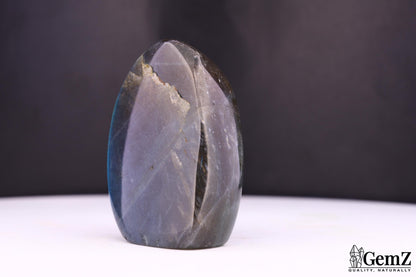 Labradorite polie, reflets bleu-vert – Madagascar – 54 g