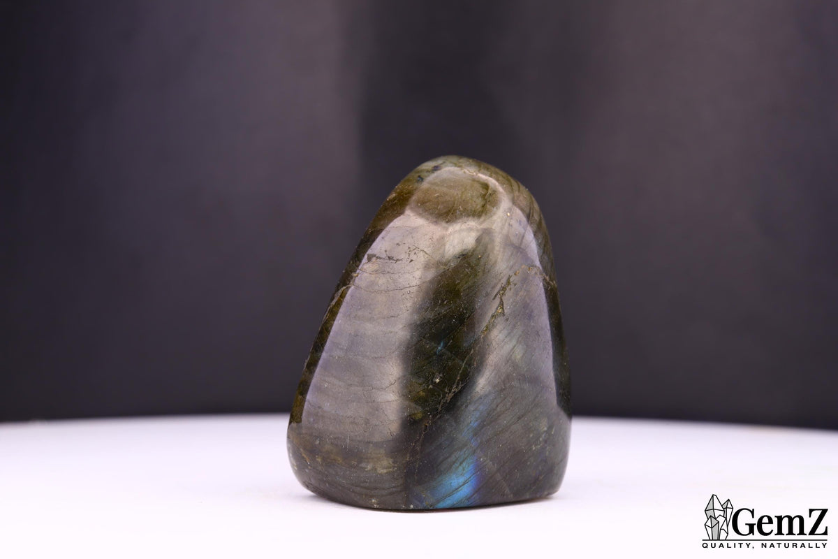 Labradorite polie, reflets bleus – Madagascar – 67 g