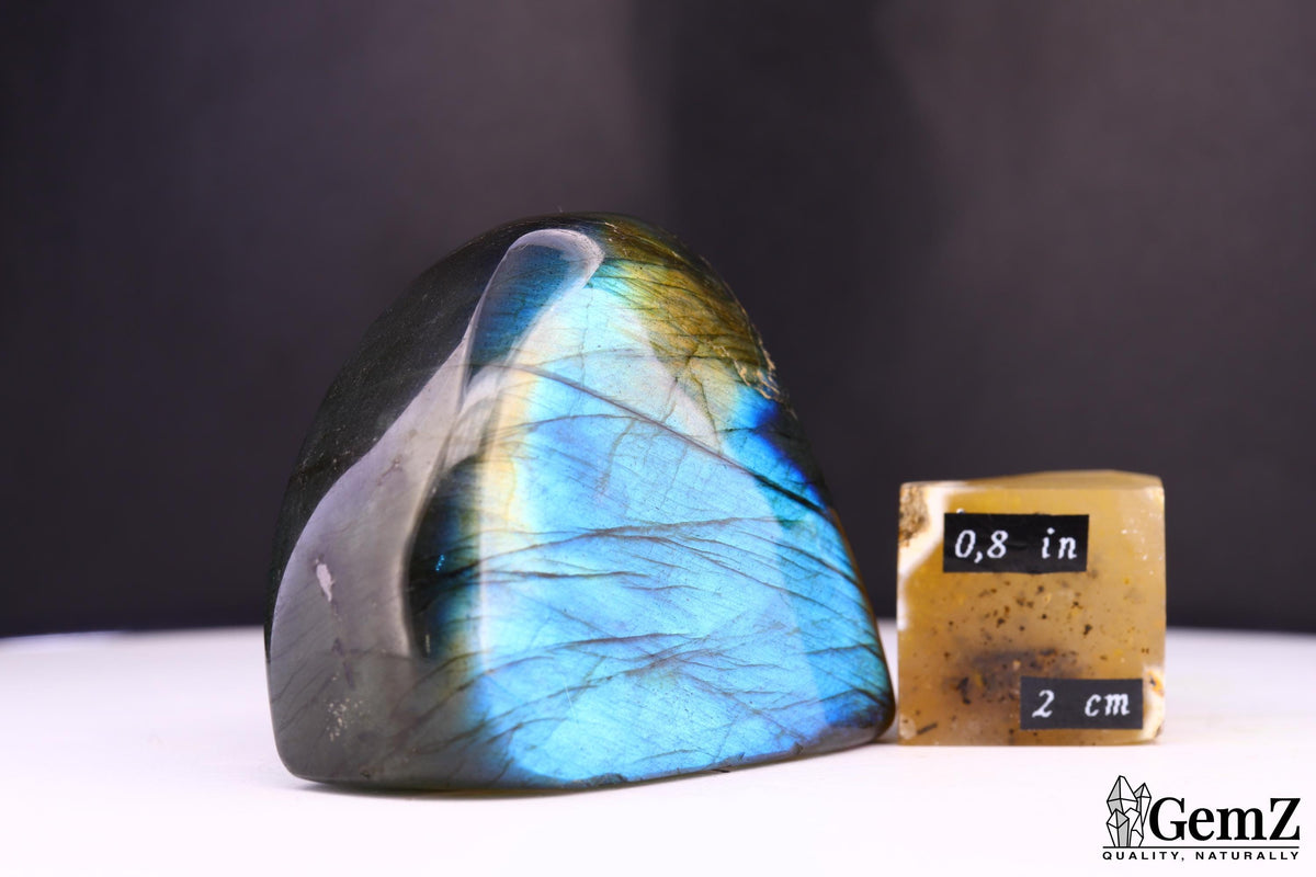 Labradorite polie, reflets bleus – Madagascar – 89 g