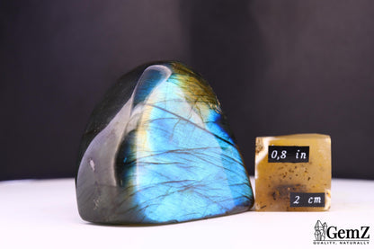 Labradorite polie, reflets bleus – Madagascar – 89 g