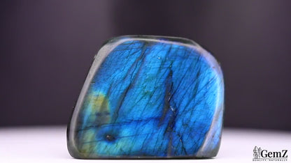 Labradorite 88g, Reflets Bleus Hypnotiques